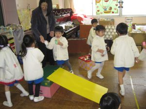子どもとの関わり きょうはおもしろすぎたよぉ 転がし研究所 セイトク日記 東京の保育士 幼稚園教諭の専門学校 三田のセイトク 聖徳大学幼児教育専門学校